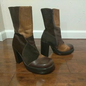 Steve Madden Amiga retro platform boots
